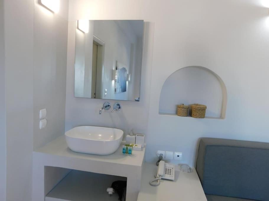 Perissa Beachfront Rooms Eksteriør bilde