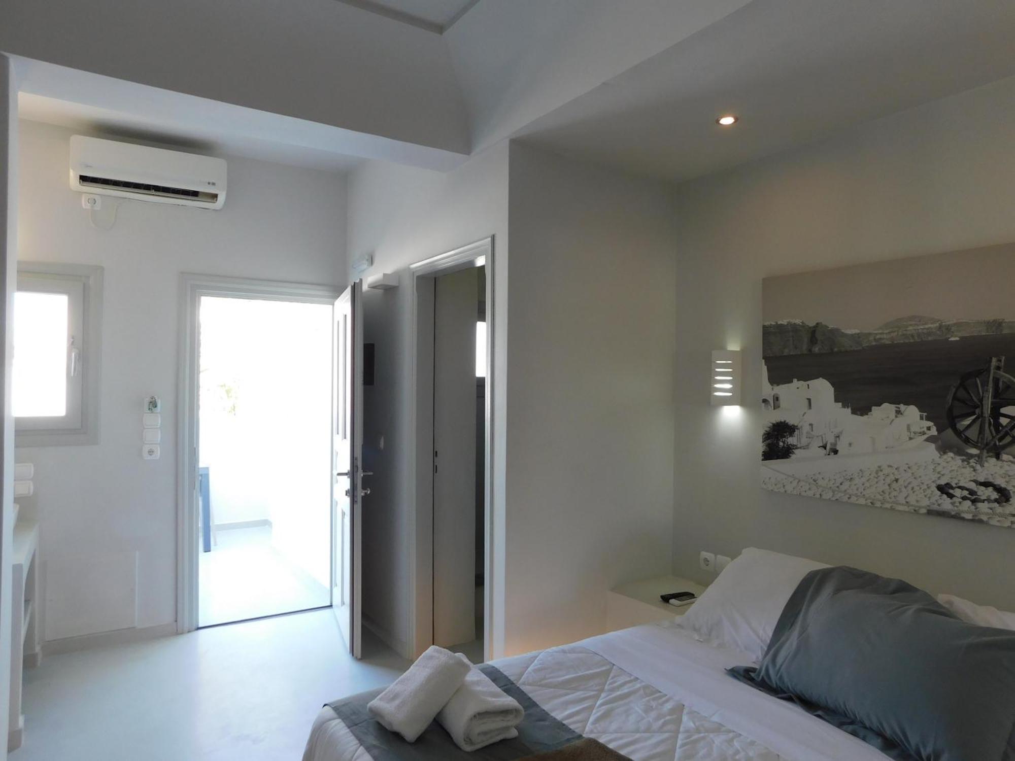 Perissa Beachfront Rooms Eksteriør bilde